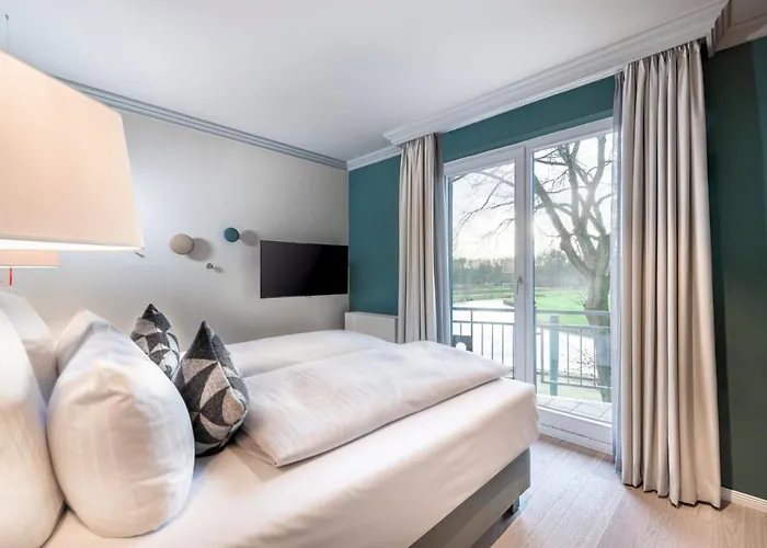 Steigenberger Treudelberg 4*